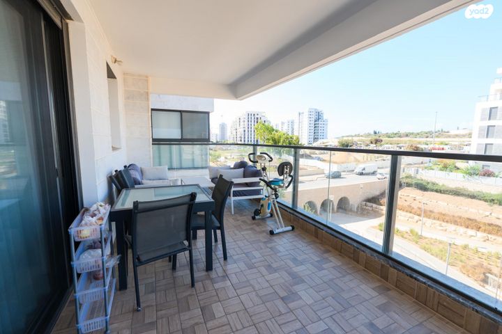 דירה, אור ים, אור עקיבא