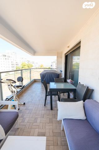 דירה, אור ים, אור עקיבא