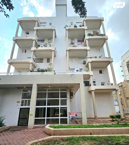 דרך זאב ז'בוטינסקי 117