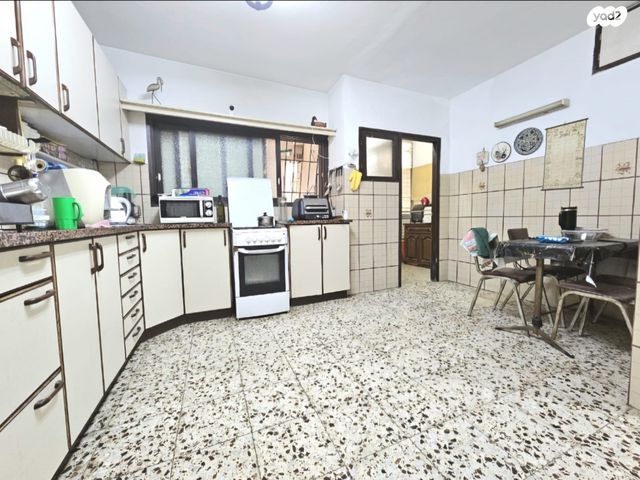 דירה, הירדן 57, נווה רם, שיכון מזרחי, רמת גן