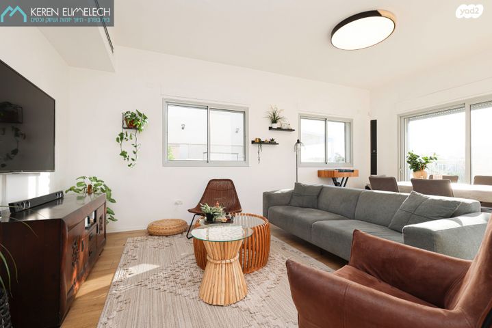 דופלקס, תל מונד