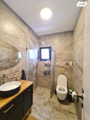 דו משפחתי, גן יבנה מערב, גן יבנה