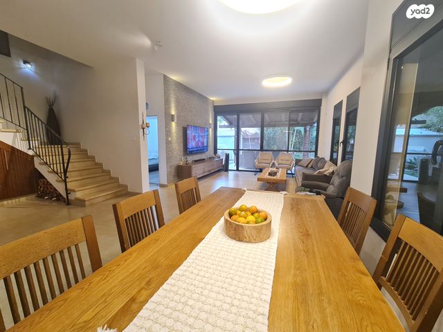 דו משפחתי, גן יבנה מערב, גן יבנה