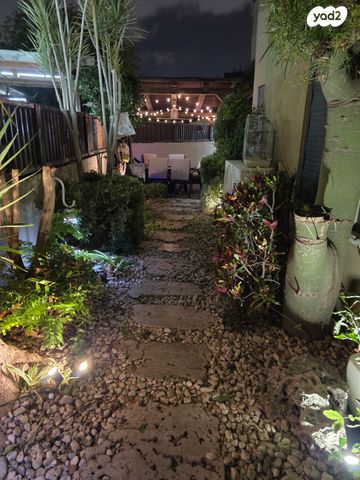 דו משפחתי, גן יבנה מערב, גן יבנה