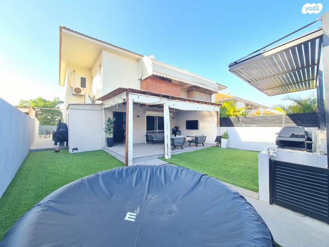 גן יבנה מערב