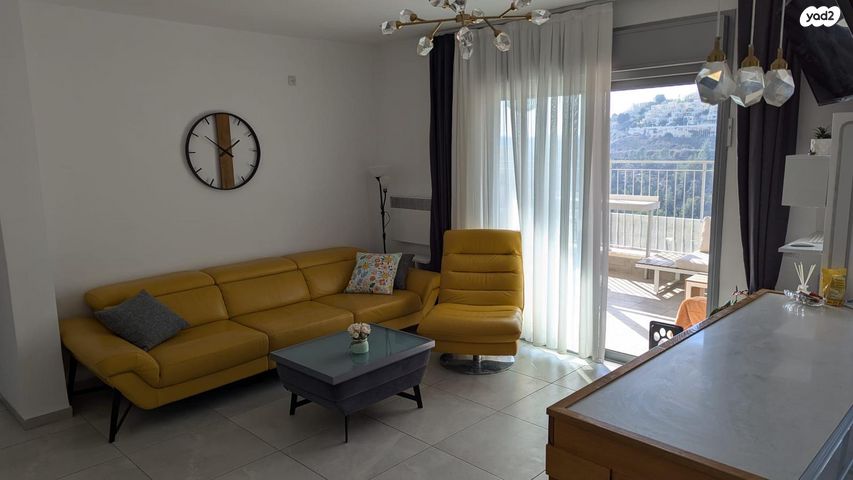 דירה, אדמונד סחייק, מלחה, מנחת, ירושלים