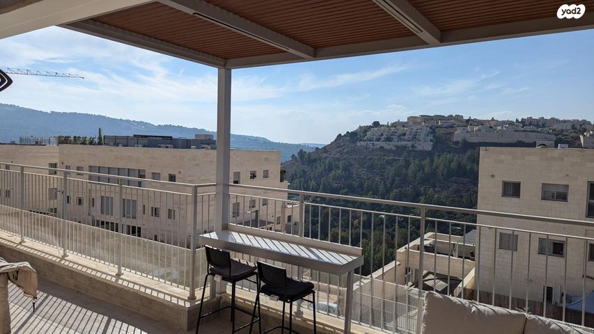 דירה, אדמונד סחייק, מלחה, מנחת, ירושלים