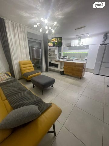 דירה, אדמונד סחייק, מלחה, מנחת, ירושלים