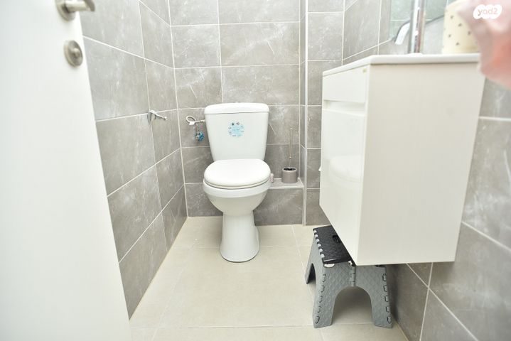 דופלקס, שרה אהרונסון, גדרה מזרח, גדרה