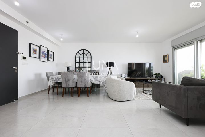 דירה, קרל פופר 9, נתניה