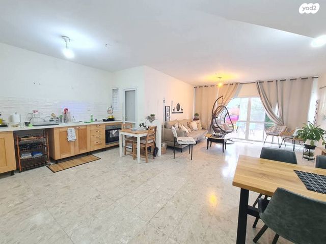 בית פרטי/ קוטג', נאות המכבים, גן יבנה