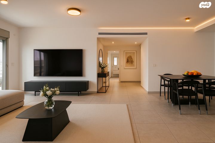 שולמית אלוני 