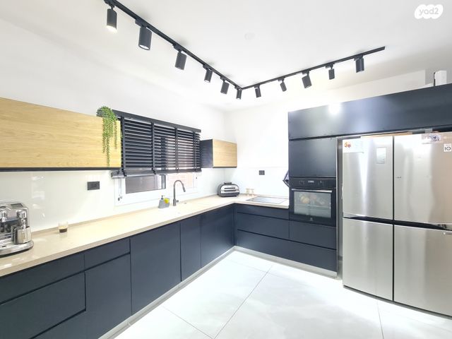 דו משפחתי, גן יבנה מערב, גן יבנה