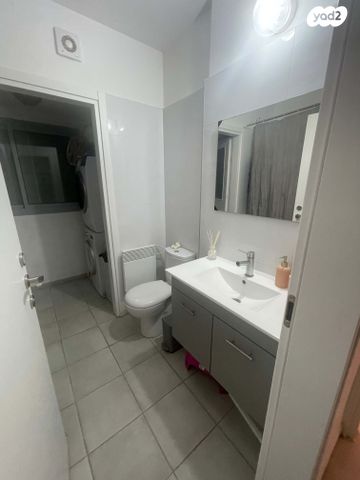 דירה, אדמונד סחייק, מלחה, מנחת, ירושלים