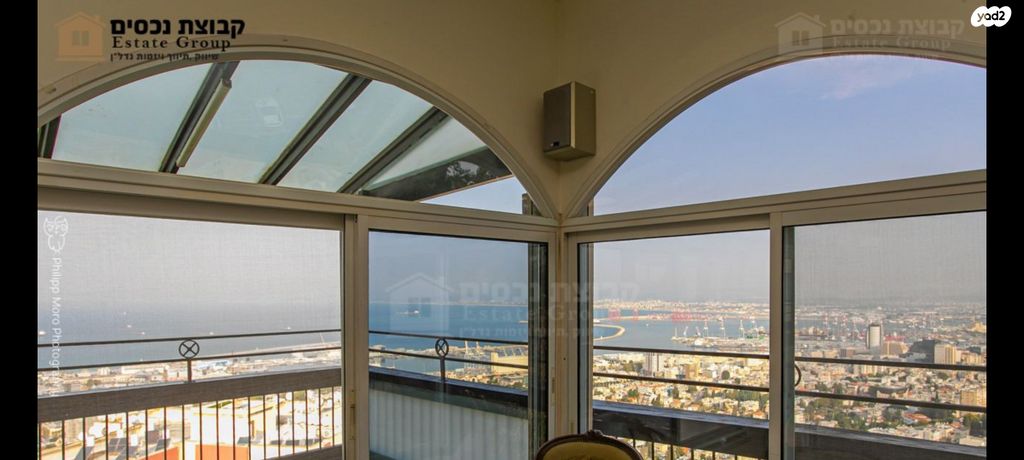 דו משפחתי, היובל, כרמל צרפתי, חיפה