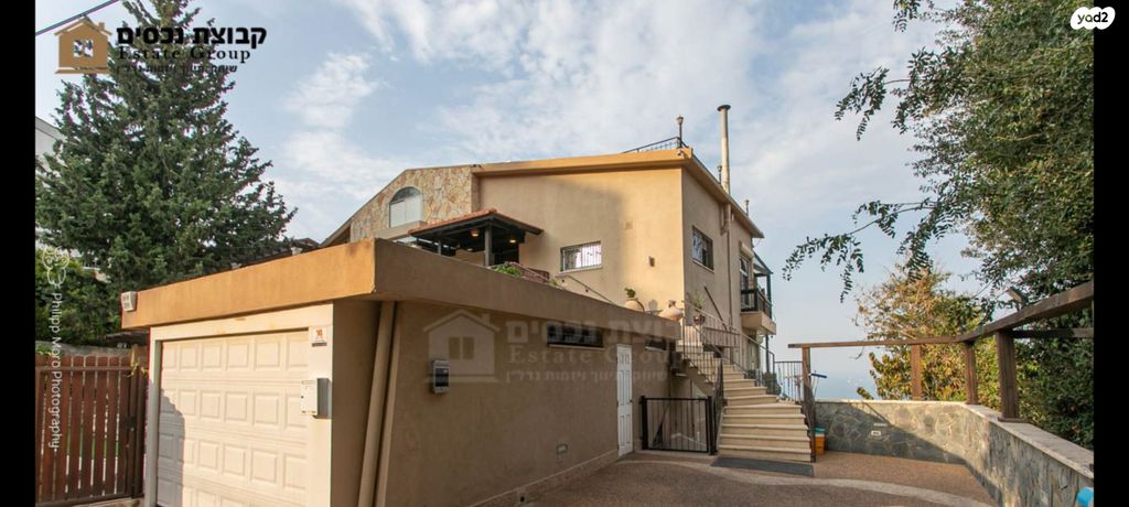 דו משפחתי, היובל, כרמל צרפתי, חיפה