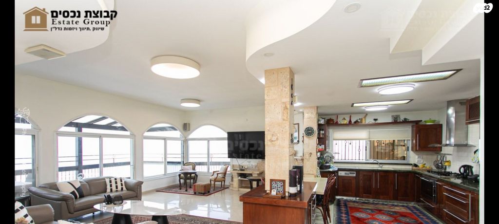 דו משפחתי, היובל, כרמל צרפתי, חיפה