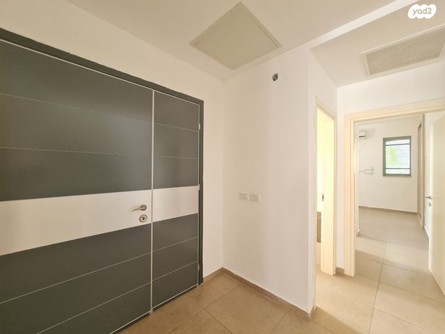 דו משפחתי, נאות הפרחים, גן יבנה