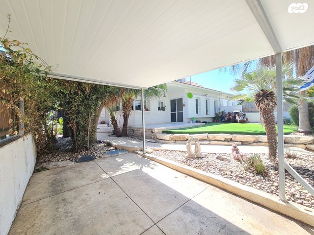 גן יבנה מערב