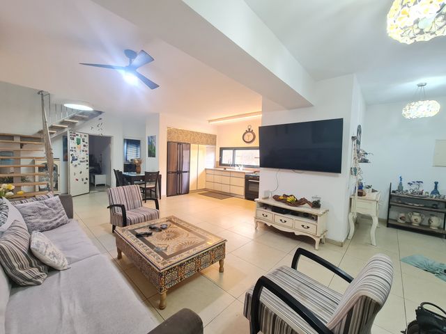 נאות המכבים