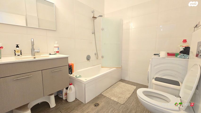 דירה, יבנה, כיסופים, כפר סבא