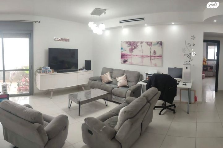 דירה, דוד מזרחי, שעריים, רחובות