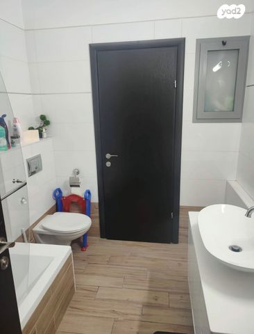 דירה, דוד מזרחי, שעריים, רחובות