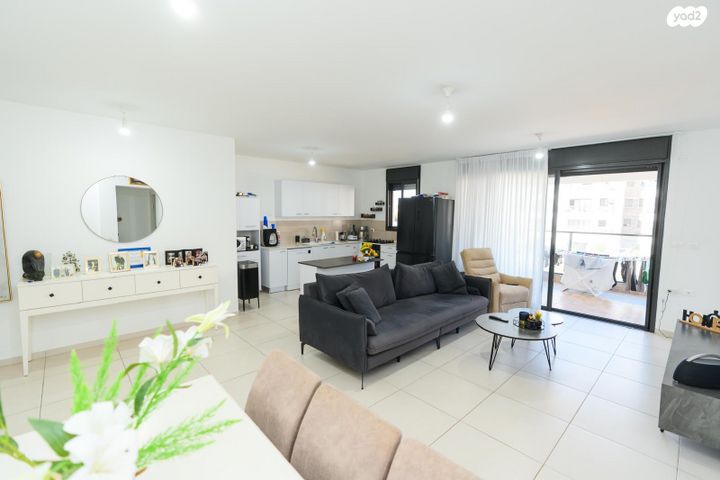 דירה, אור ים, אור עקיבא