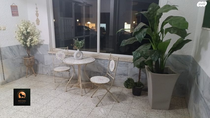 דירה, שיכון עובדים, טבריה