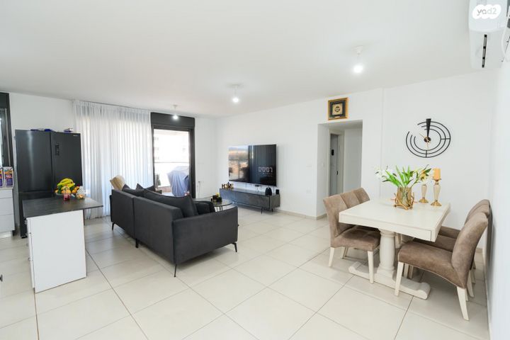 דירה, אור ים, אור עקיבא