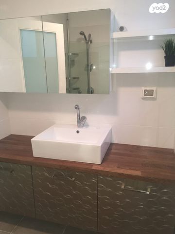 מרתף/ פרטר, שושנת העמקים 21, רמת אמיר, קדימה צורן