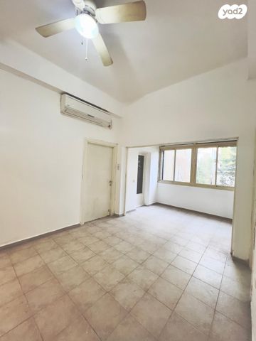 דירה, יצחק אלחנן, מרכז הכרמל, חיפה