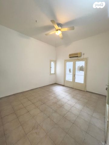 דירה, יצחק אלחנן, מרכז הכרמל, חיפה