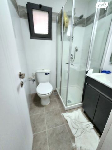 דירה, שדרות הציונות 46, עבאס, חיפה