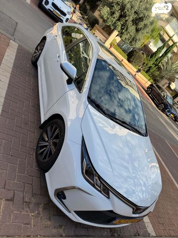 טויוטה קורולה