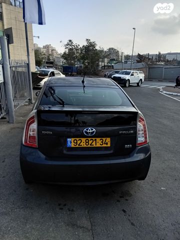 מודעת רכב טויוטה פריוס