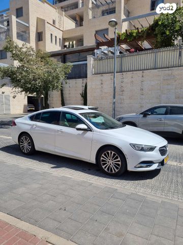 אופל אינסיגניה