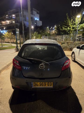 מודעת רכב מאזדה 3