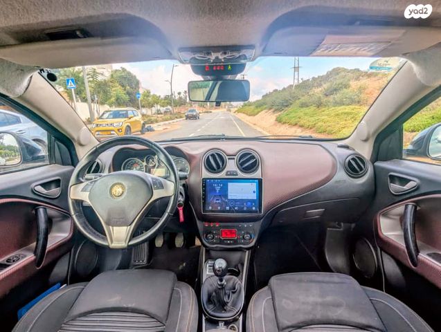 אלפא רומיאו מיטו