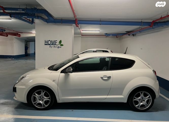 אלפא רומיאו מיטו