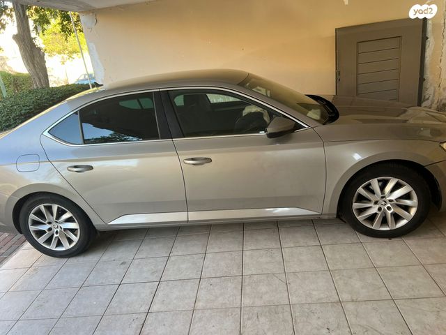 מודעת רכב סקודה סופרב