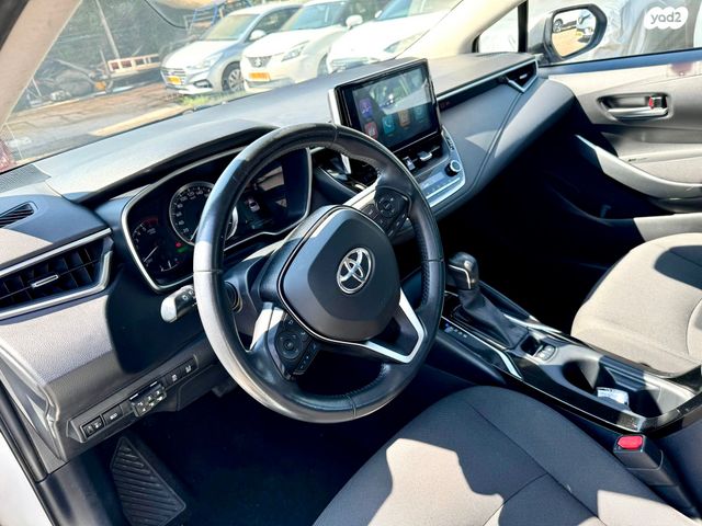 טויוטה קורולה