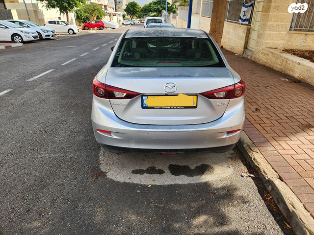 מאזדה 3