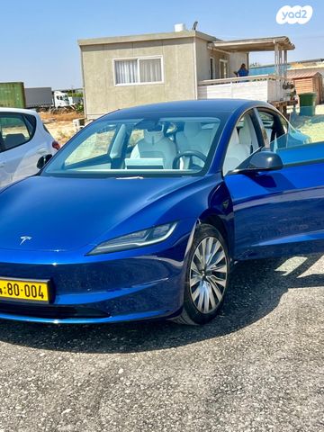 מודעת רכב טסלה מודל 3