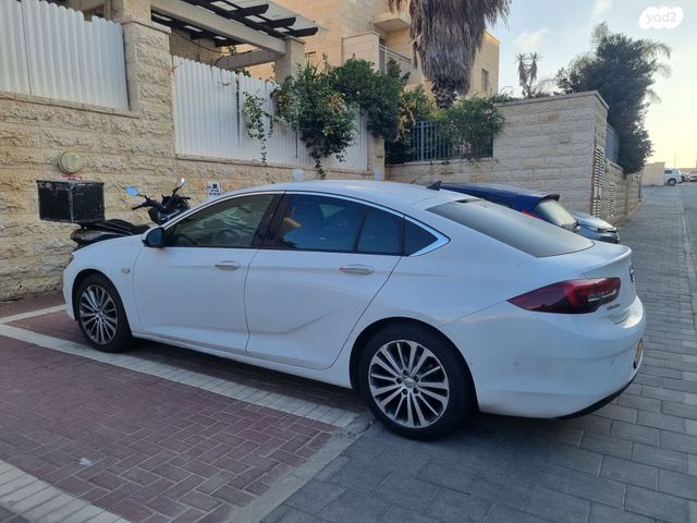 אופל אינסיגניה