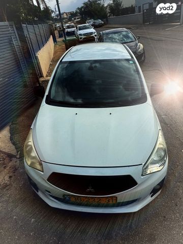 מודעת רכב מיצובישי אטראז'