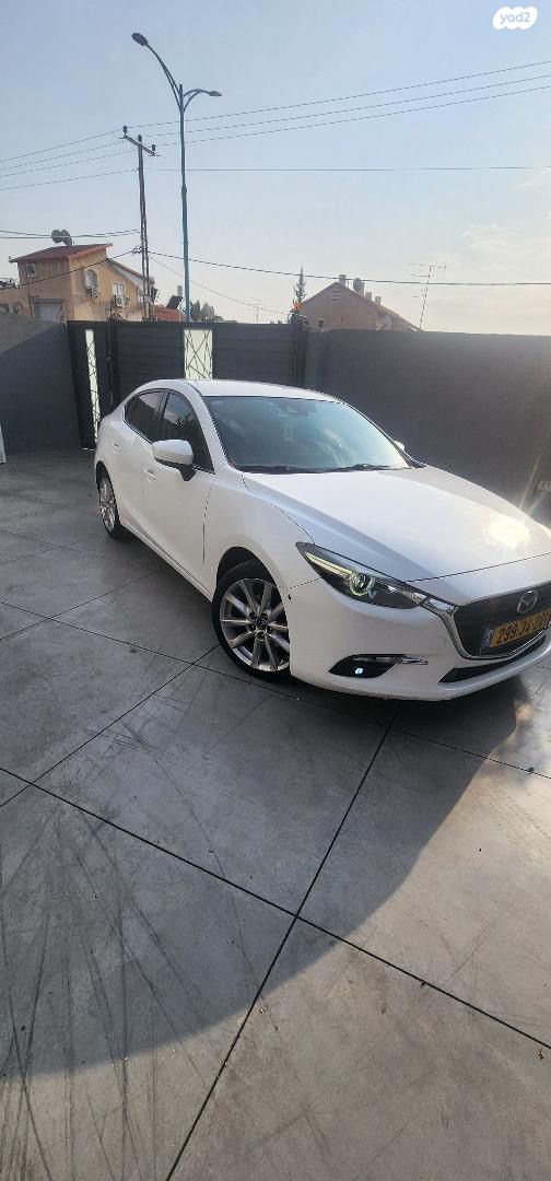 מודעת רכב מאזדה 3