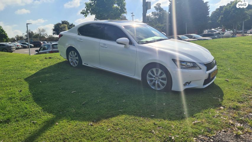 מודעת רכב לקסוס GS