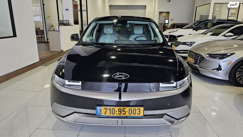 יונדאי איוניק 5