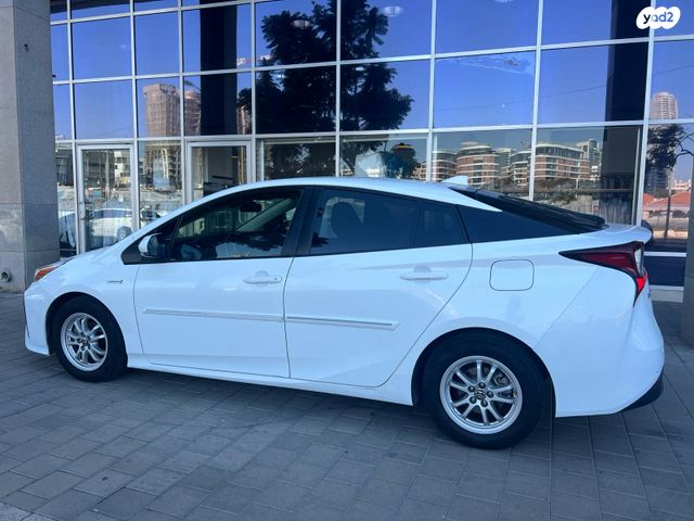 מודעת רכב טויוטה פריוס